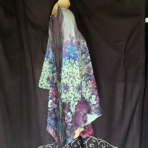 Unity World Wear. Beautiful Bling Tunic; Colorful;  Multi-Material. GUC Size  1X - Picture 4 of 16